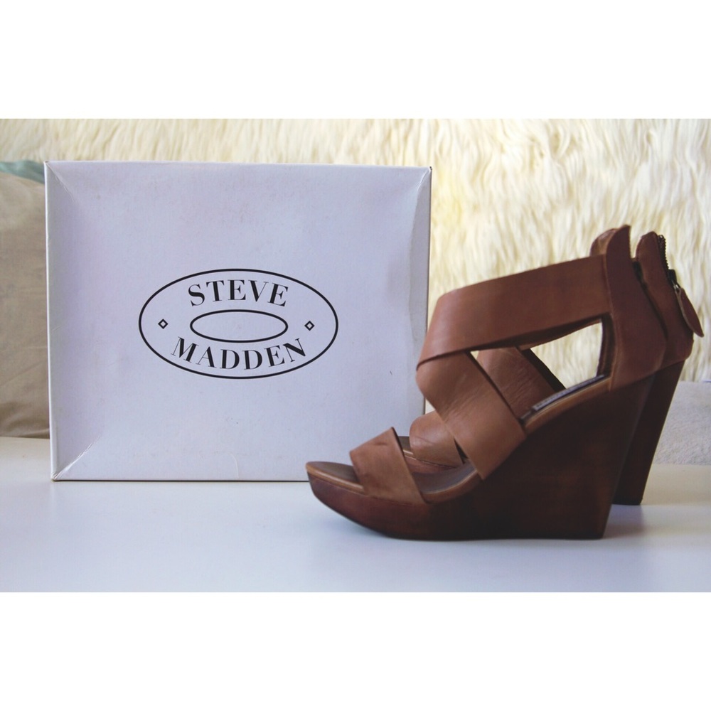 BNWB Steve Madden Wedges